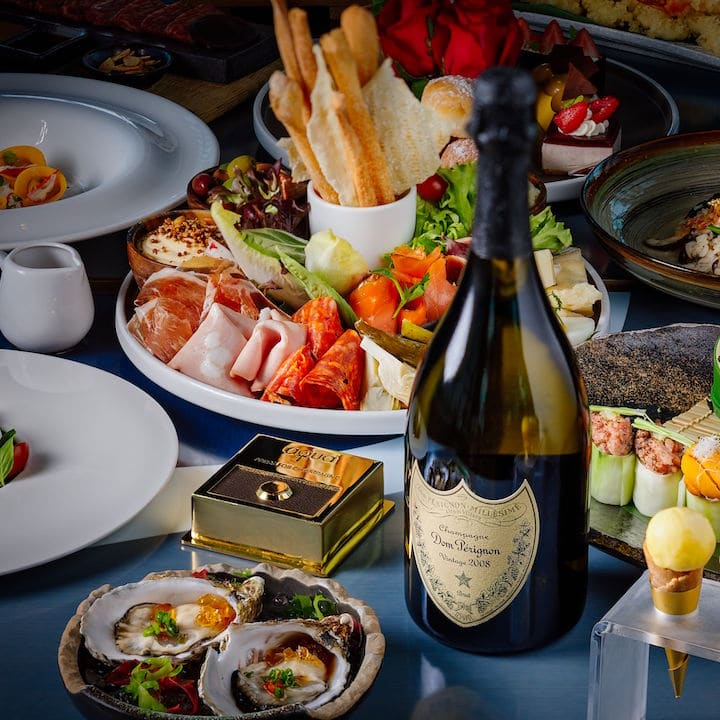 whats new in the 852 aqua brunch