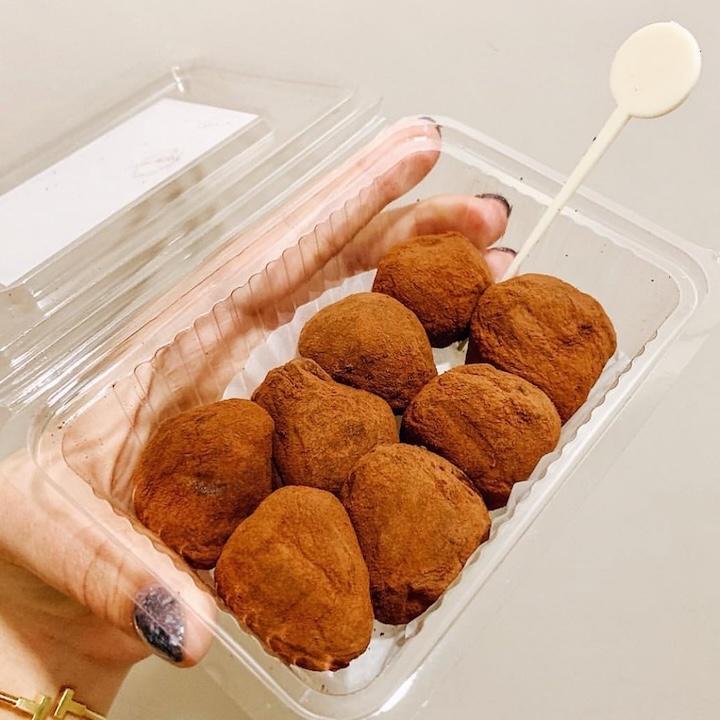 Mochi Hong Kong, mochi near me: Sumsum Dessert, chocolate mochi